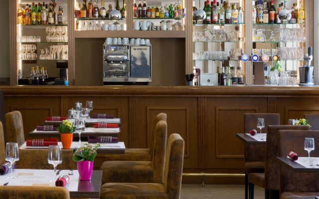 Best Western Blanche De Castille Dourdan