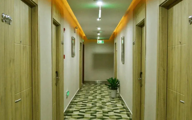 Durian Candy Hotel (Zhuji Diankou Town Passenger Station)