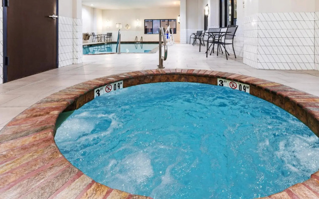 Holiday Inn Hotel & Suites Tulsa South by IHG
