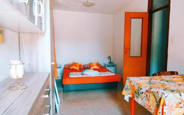 Studio Apartment Dante