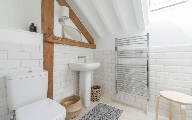 Simple Coastal Luxury Near Southwold Sleeps 10