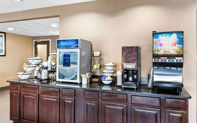 Comfort Inn & Suites Columbus East