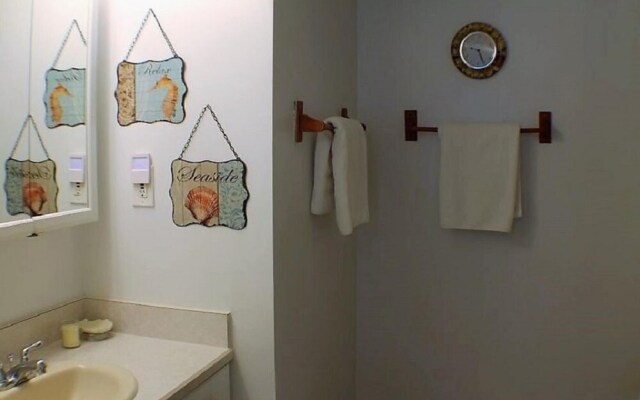 Ocean House Condo 121 - Vitamin SEA