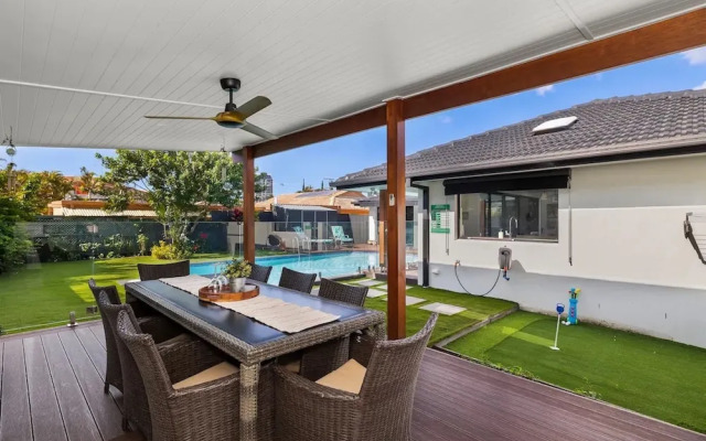 Holiday Home with Pool and Mini Golf