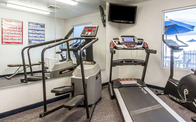 Quality Inn & Suites Fort Madison near Hwy 61