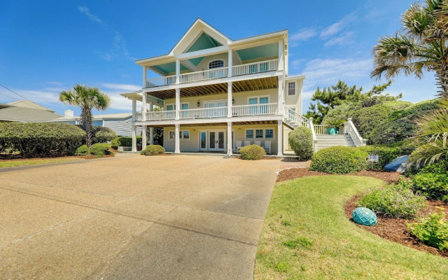 Atlantic Beach Condo - Walk to Beaches!