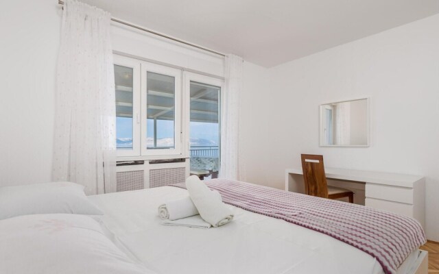 Nice Home in Sv.juraj With Wifi and 3 Bedrooms