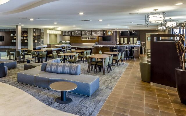 Courtyard Roseville Galleria Mall/Creekside Ridge Drive