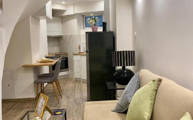 Seaside comfy apartment/ Palaio Faliro