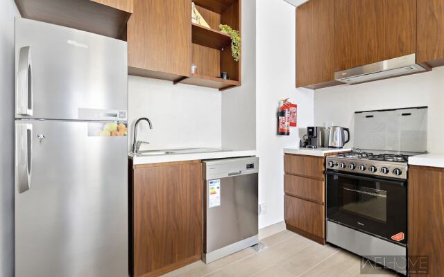 WelHome - Incredible Waterfront Apt With Mesmerizing views