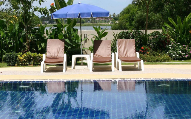Chaweng Lakeview Condotel