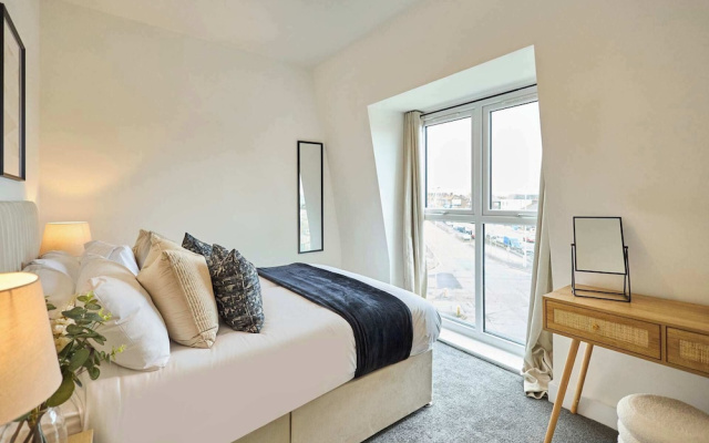 Host Stay 18 Queens Court