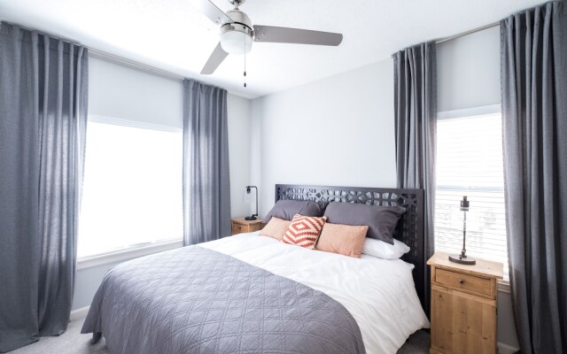 Hope St Downtown Luxury Rentals