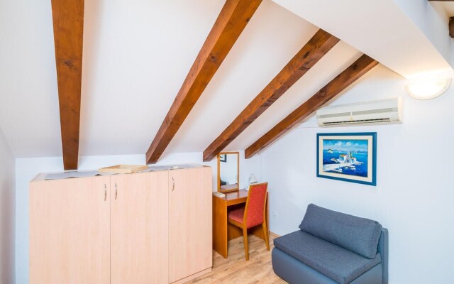 Stunning Apartment in Cavtat With 1 Bedrooms and Wifi