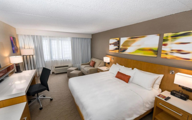 Delta Hotels by Marriott Utica