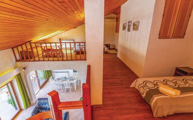 Beautiful Home in Dramalj With Wifi and 4 Bedrooms