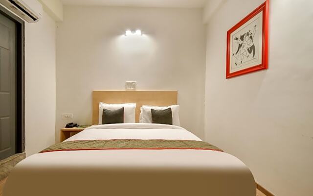 OYO Townhouse 263 Hotel Luxurs Shri Gopal Nagar