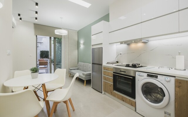 Central Apartment 1 near Old Town & Bus Station