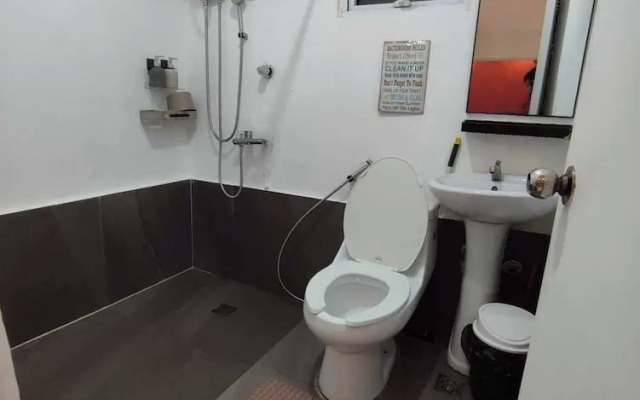 L1 Twin Bed Staycation in Bonifacio Global City
