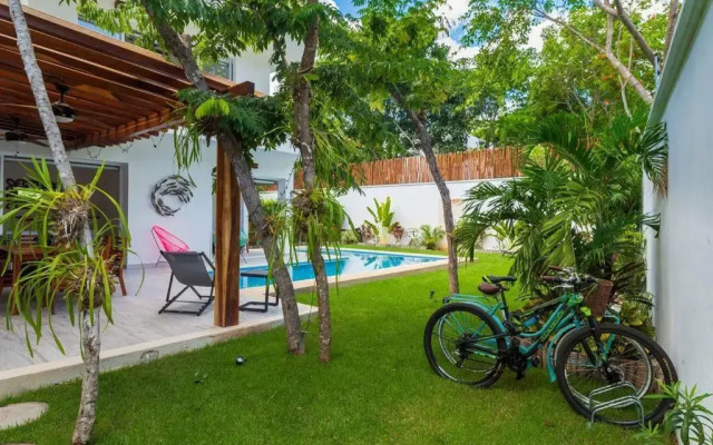 Luxury Private 3BED Villa, Garden, Pool,Security