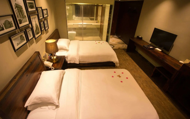 Century Boutique Hotel