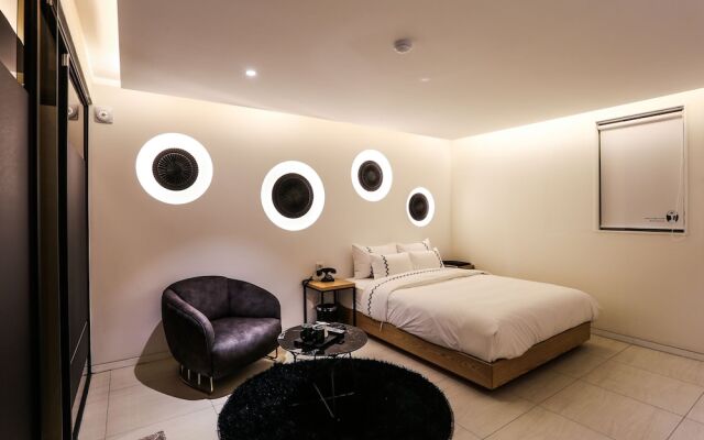 Jeonju Mari Hotel Park Store