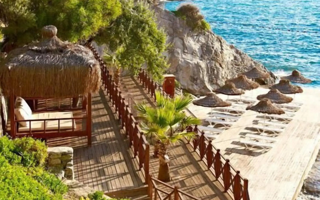 Ladonia Hotels Adakule	