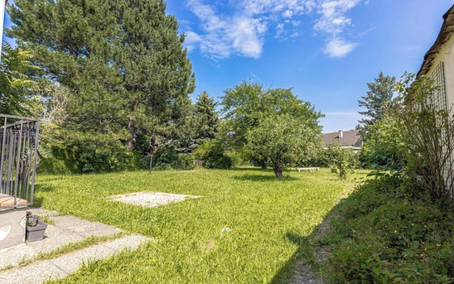 Cozy House  Terrace &Garden  Sleeps 34