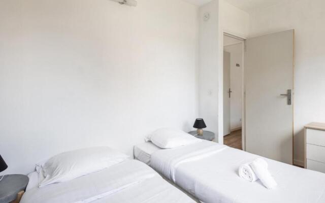 Sunny & quiet 2br near the Eiffel Tower Invalides Beaugrenelle Welkeys