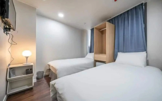 Mayone Hotel