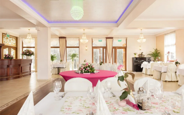 Lesna Perla - Restaurant and Hotel