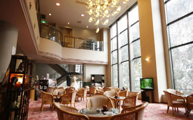 Royal Hotel YAMANAKA ONSEN KAJIKASO