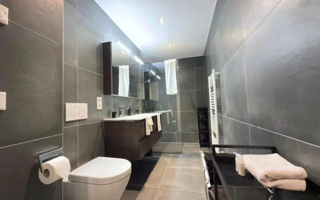 Beautiful 1 bedroom flat w terrace