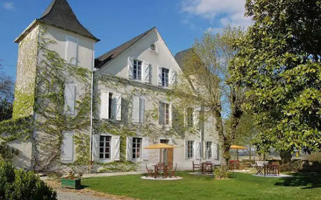 Chateau De Meracq