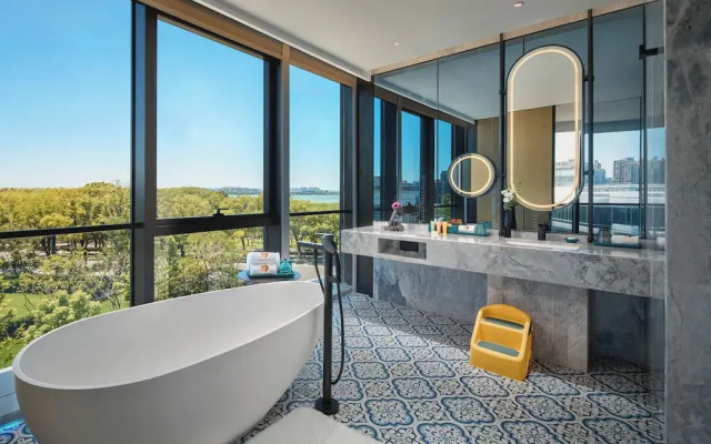 Hotel Indigo Suzhou Jinji Lake by IHG