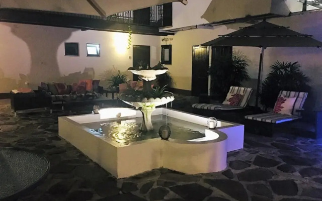 Perla Real Inn