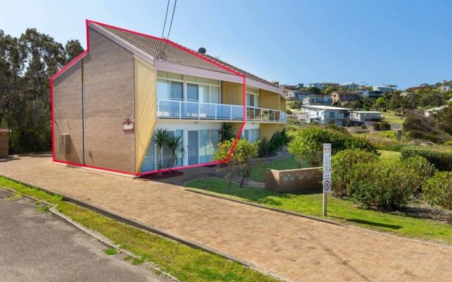 Retreat Beside The Beach - Unit One