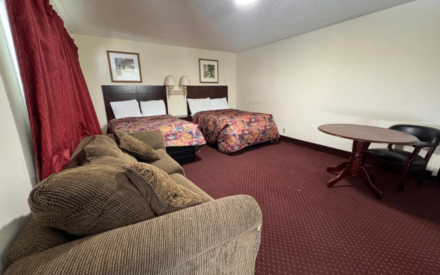 Whispering Pines by Hotel O Whitestone VA