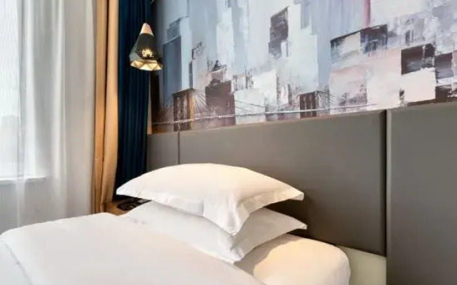 Yueyi Zhixuan Hotel (Huaihua South Railway Station, Wanda)