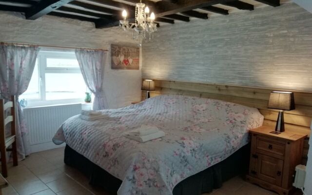 The Red Lion Country Inn