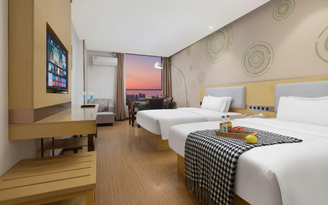GreenTree Inn Huanggang City Wuxue City Kanjiang Avenue