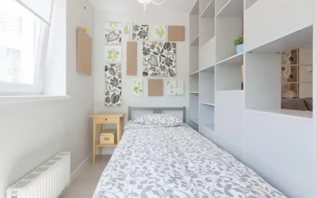 Апартаменты «Этажи на перекрестке улиц Юмашева и Папанина»