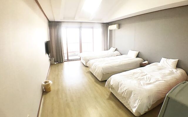 Bigssum Guest House - Hostel