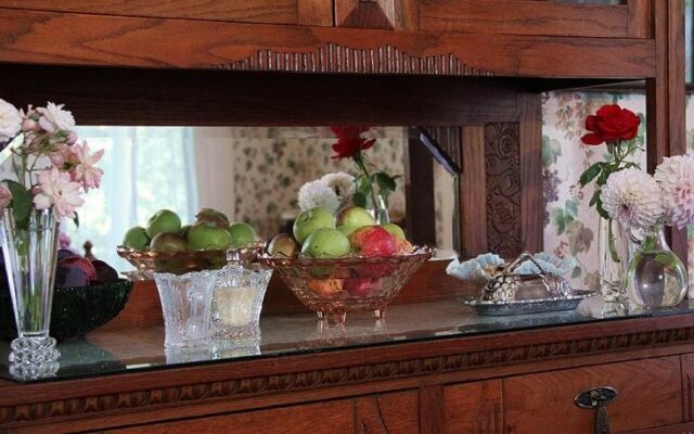 Case Ranch Inn