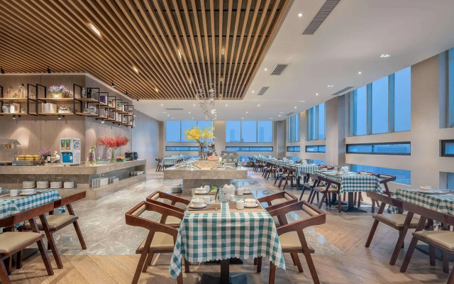 Days Hotel By Wyndham Changsha Downtown