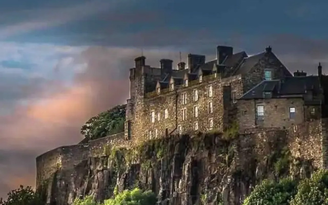 1 Bed House - Central, Free Parking, Wifi