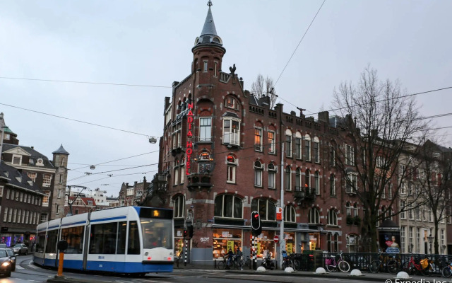 Nadia Hotel