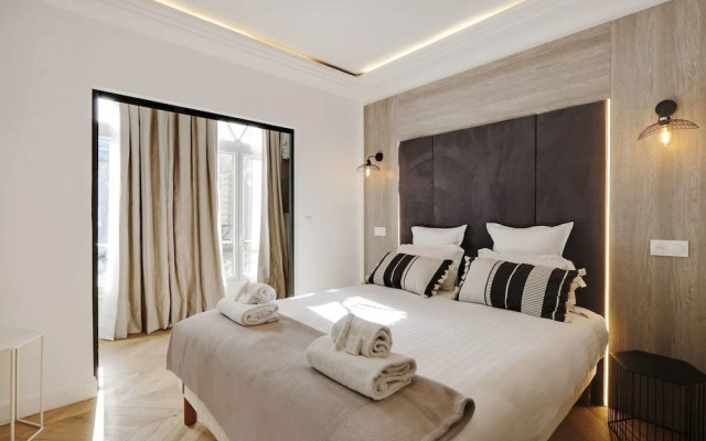 The Upper Marais Superb Apartment for 6 People