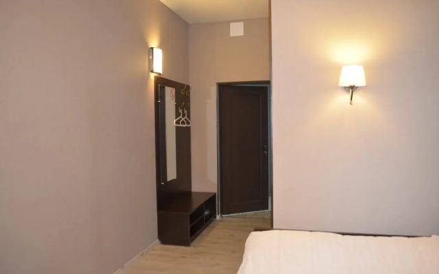 Na Petergofskom Living Quarters