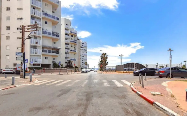 Charming 3bdr apt with sea view B5